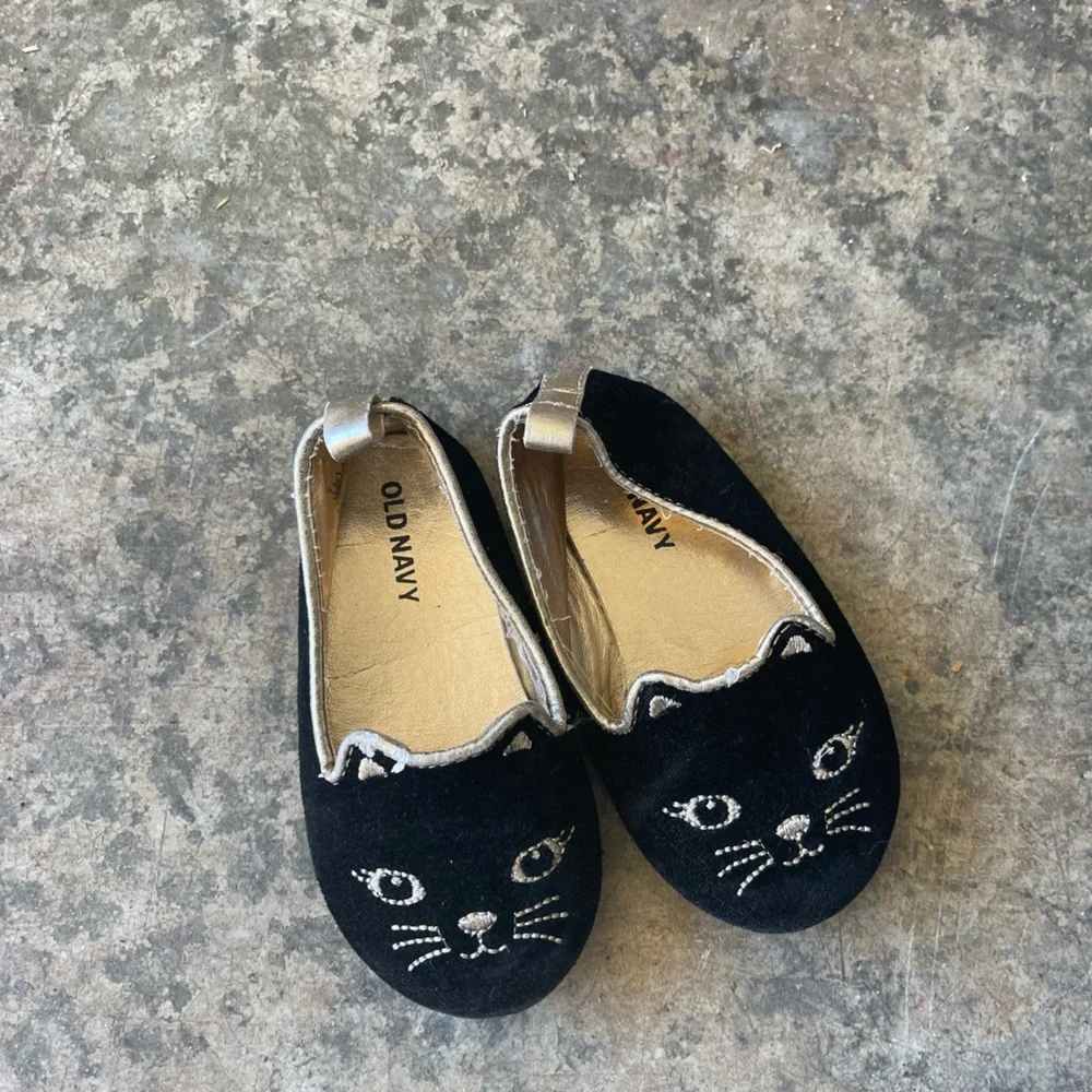 girls cat flats - Picture 1 of 2